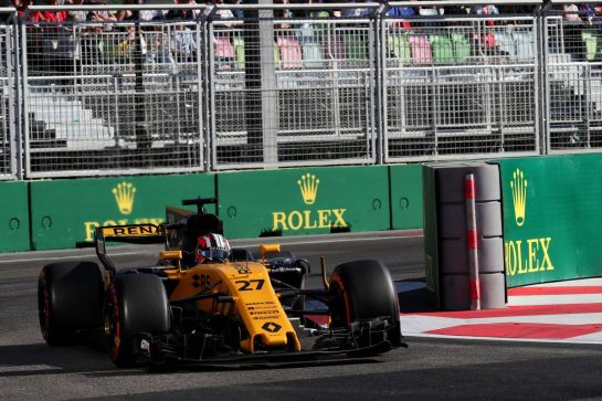 Nico Hulkenberg (GER) Renault Sport F1 Team RS17.
25.06.2017. Formula 1 World Championship, Rd 8, Azerbaijan Grand Prix, Baku Street Circuit, Azerbaijan, Race Day.
- www.xpbimages.com, EMail: requests@xpbimages.com - copy of publication required for printed pictures. Every used picture is fee-liable. © Copyright: Photo4 / XPB Images