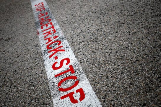 Track atmosphere
27.07.2017. Formula 1 World Championship, Rd 11, Hungarian Grand Prix, Budapest, Hungary, Preparation Day.
- www.xpbimages.com, EMail: requests@xpbimages.com - copy of publication required for printed pictures. Every used picture is fee-liable. © Copyright: Charniaux / XPB Images