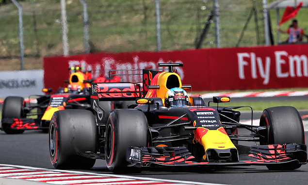 Red Bull Racing, Daniel Ricciardo, Max Verstappen, Hungarian Grand Prix