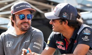 Sainz learning from on-track scraps with Alonso