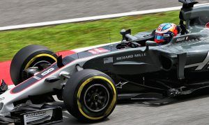 Grosjean unhurt after scary FP2 crash in Malaysia