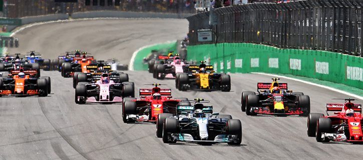 Start of the 2017 Brazilian Grand Prix