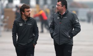 Boullier unconcerned by Alonso's grueling schedule