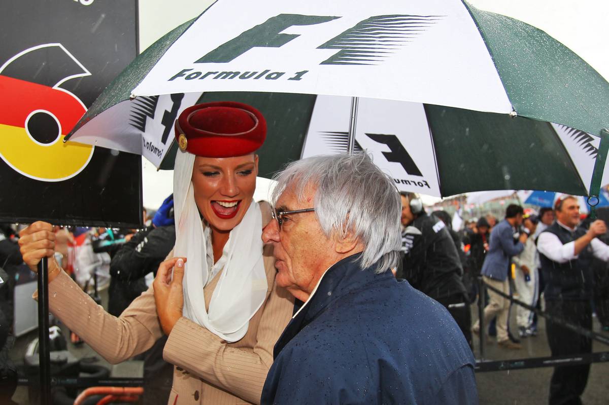 Bernie Ecclestone Blasts Formula 1 S Decision To Axe Grid Girls