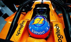 Video: Inside the McLaren garage with a 360 degree view!
