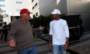 Is Mercedes starting to sweat over Hamilton contract delay?