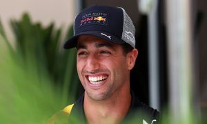 Ricciardo reveals minor surgery between China and Baku