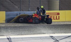 Verstappen blames 'power surge' for qualifying crash