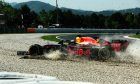 Daniel Ricciardo (AUS) Red Bull Racing RB14 crashes
