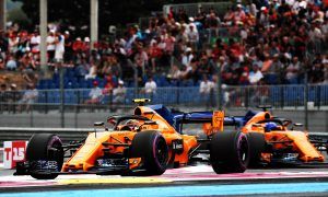 McLaren rallies the troops with crisis meeting at Paul Ricard