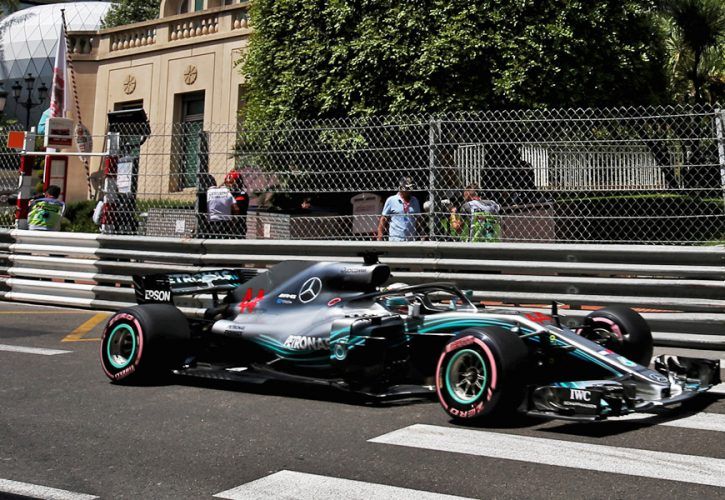 Lewis Hamilton (GBR) Mercedes AMG F1 W09