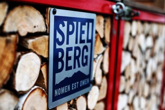 Pit lane Spielberg atmosphere.
28.06.2018. Formula 1 World Championship, Rd 9, Austrian Grand Prix, Spielberg, Austria, Preparation Day.
- www.xpbimages.com, EMail: requests@xpbimages.com - copy of publication required for printed pictures. Every used picture is fee-liable. © Copyright: Photo4 / XPB Images