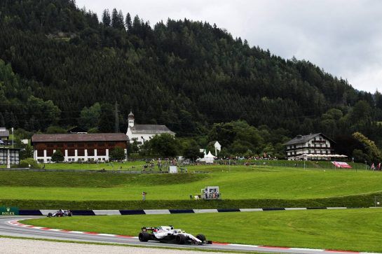 Lance Stroll (CDN) Williams FW41.
29.06.2018. Formula 1 World Championship, Rd 9, Austrian Grand Prix, Spielberg, Austria, Practice Day.
- www.xpbimages.com, EMail: requests@xpbimages.com - copy of publication required for printed pictures. Every used picture is fee-liable. © Copyright: Charniaux / XPB Images