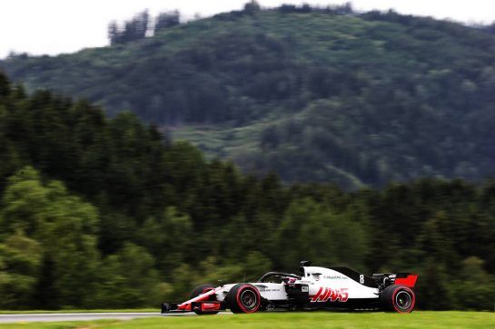 Romain Grosjean (FRA) Haas F1 Team VF-18.
29.06.2018. Formula 1 World Championship, Rd 9, Austrian Grand Prix, Spielberg, Austria, Practice Day.
- www.xpbimages.com, EMail: requests@xpbimages.com - copy of publication required for printed pictures. Every used picture is fee-liable. © Copyright: Bearne / XPB Images