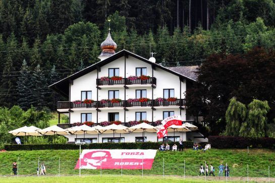 Banner for Robert Kubica (POL) Williams Reserve and Development Driver.
29.06.2018. Formula 1 World Championship, Rd 9, Austrian Grand Prix, Spielberg, Austria, Practice Day.
- www.xpbimages.com, EMail: requests@xpbimages.com - copy of publication required for printed pictures. Every used picture is fee-liable. © Copyright: Photo4 / XPB Images
