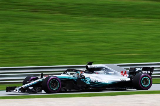 Lewis Hamilton (GBR) Mercedes AMG F1 W09.
29.06.2018. Formula 1 World Championship, Rd 9, Austrian Grand Prix, Spielberg, Austria, Practice Day.
- www.xpbimages.com, EMail: requests@xpbimages.com - copy of publication required for printed pictures. Every used picture is fee-liable. © Copyright: Photo4 / XPB Images
