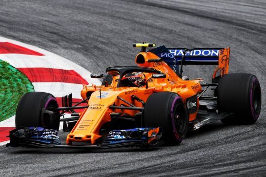 Stoffel Vandoorne (BEL) McLaren MCL33.
29.06.2018. Formula 1 World Championship, Rd 9, Austrian Grand Prix, Spielberg, Austria, Practice Day.
- www.xpbimages.com, EMail: requests@xpbimages.com - copy of publication required for printed pictures. Every used picture is fee-liable. © Copyright: Photo4 / XPB Images