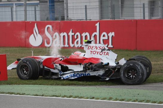 20.07.2008 Hockenheim, Germany, Timo Glock (GER), Toyota F1 Team, TF108, crashed - Formula 1 World Championship, Rd 10, German Grand Prix, Sunday Race - www.xpb.cc, EMail: info@xpb.cc - copy of publication required for printed pictures. Every used picture is fee-liable. © Copyright: xpb.cc