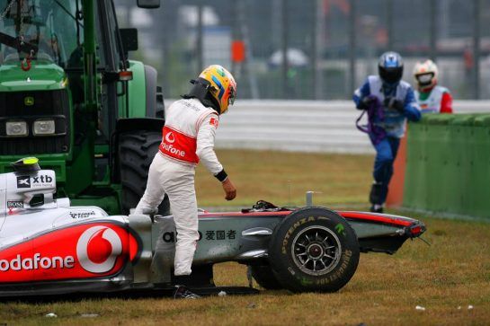 23.07.2010 Hockenheim, Germany,
Lewis Hamilton (GBR), McLaren Mercedes crashed during the session - Formula 1 World Championship, Rd 11, German Grand Prix, Friday - www.xpb.cc, EMail: info@xpb.cc - copy of publication required for printed pictures. Every used picture is fee-liable. © Copyright: Batchelor / xpb.cc