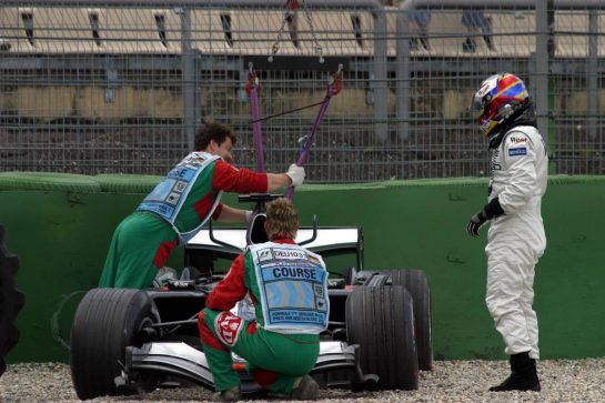 23.07.2005 Hockenheim, Germany,
Juan-Pablo Montoya, COL, West McLaren Mercedes crashed on the last corner - July, Formula 1 World Championship, Rd 12, German Grand Prix, Hockenheim, Germany, Grosser Mobil 1 Preis von Deutschland, GER, Hockenheimring Baden-Württemberg, Qualifying - www.xpb.cc, EMail: info@xpb.cc - copy of publication required for printed pictures. Every used picture is fee-liable. © Copyright: D.Ebener / xpb.cc