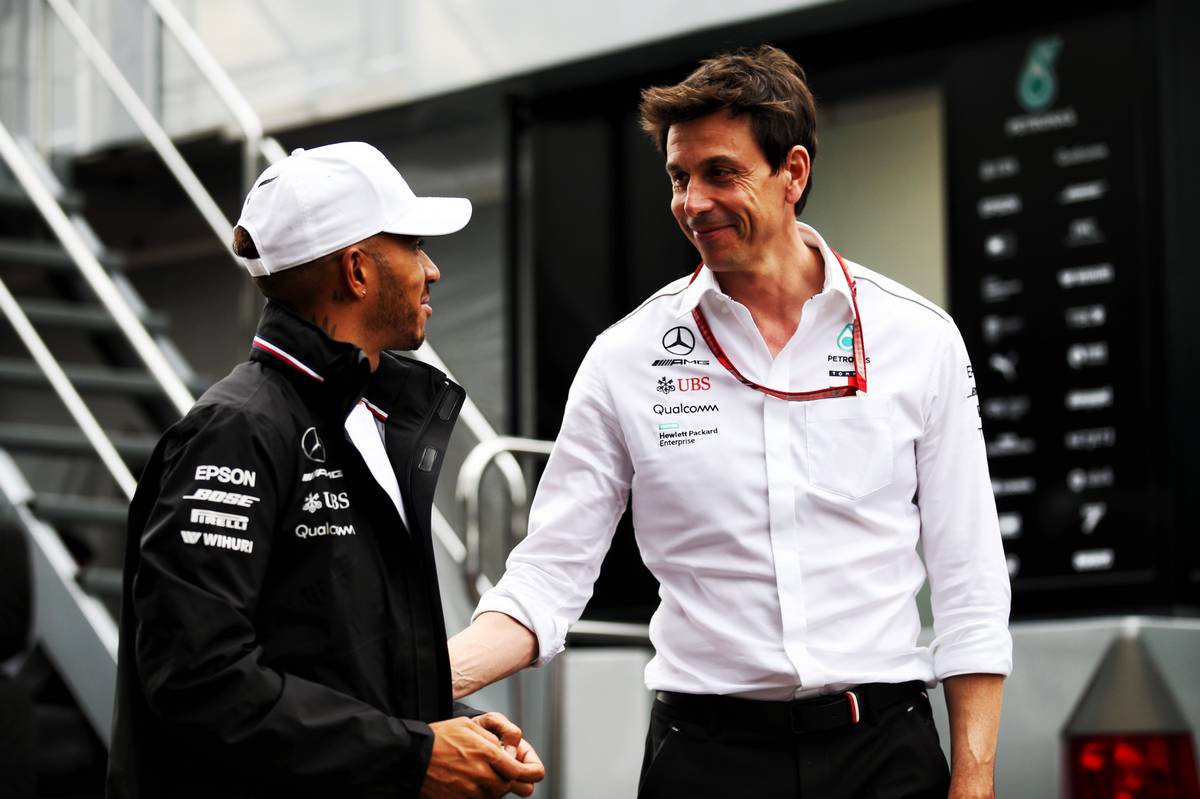 Lewis Hamilton (GBR) Mercedes AMG F1 with Toto Wolff