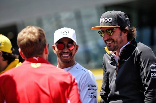 (L to R): Lewis Hamilton (GBR) Mercedes AMG F1 with Fernando Alonso (ESP) McLaren on the drivers parade.
01.07.2018. Formula 1 World Championship, Rd 9, Austrian Grand Prix, Spielberg, Austria, Race Day.
- www.xpbimages.com, EMail: requests@xpbimages.com - copy of publication required for printed pictures. Every used picture is fee-liable. © Copyright: Batchelor / XPB Images