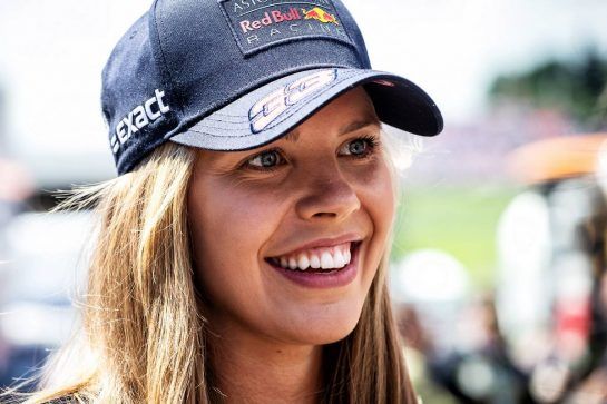 Victoria Swarovski (AUT) Singer.
01.07.2018. Formula 1 World Championship, Rd 9, Austrian Grand Prix, Spielberg, Austria, Race Day.
- www.xpbimages.com, EMail: requests@xpbimages.com - copy of publication required for printed pictures. Every used picture is fee-liable. © Copyright: Bearne / XPB Images