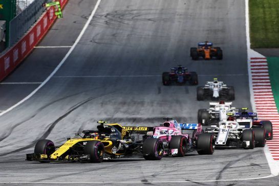Carlos Sainz Jr (ESP) Renault Sport F1 Team RS18.
01.07.2018. Formula 1 World Championship, Rd 9, Austrian Grand Prix, Spielberg, Austria, Race Day.
- www.xpbimages.com, EMail: requests@xpbimages.com - copy of publication required for printed pictures. Every used picture is fee-liable. © Copyright: Charniaux / XPB Images