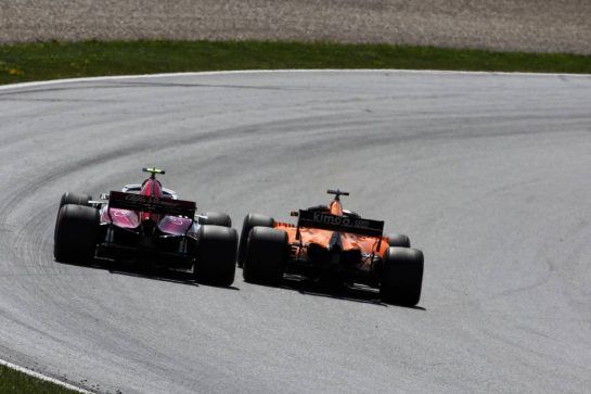 Fernando Alonso (ESP) McLaren MCL33 and Charles Leclerc (MON) Sauber F1 Team C37 battle for position.
01.07.2018. Formula 1 World Championship, Rd 9, Austrian Grand Prix, Spielberg, Austria, Race Day.
- www.xpbimages.com, EMail: requests@xpbimages.com - copy of publication required for printed pictures. Every used picture is fee-liable. © Copyright: Batchelor / XPB Images
