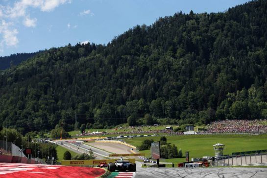 Lewis Hamilton (GBR) Mercedes AMG F1 W09.
01.07.2018. Formula 1 World Championship, Rd 9, Austrian Grand Prix, Spielberg, Austria, Race Day.
- www.xpbimages.com, EMail: requests@xpbimages.com - copy of publication required for printed pictures. Every used picture is fee-liable. © Copyright: Charniaux / XPB Images