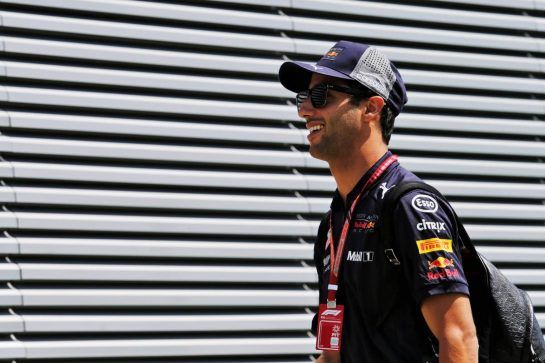 Daniel Ricciardo (AUS) Red Bull Racing.
05.07.2018. Formula 1 World Championship, Rd 10, British Grand Prix, Silverstone, England, Preparation Day.
- www.xpbimages.com, EMail: requests@xpbimages.com - copy of publication required for printed pictures. Every used picture is fee-liable. © Copyright: Moy / XPB Images