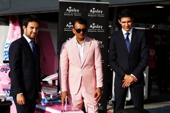 (L to R): Sergio Perez (MEX) Sahara Force India F1 with Arshad Mahmood, Apsley Taylors CEO and Esteban Ocon (FRA) Sahara Force India F1 Team.
05.07.2018. Formula 1 World Championship, Rd 10, British Grand Prix, Silverstone, England, Preparation Day.
- www.xpbimages.com, EMail: requests@xpbimages.com - copy of publication required for printed pictures. Every used picture is fee-liable. © Copyright: Moy / XPB Images