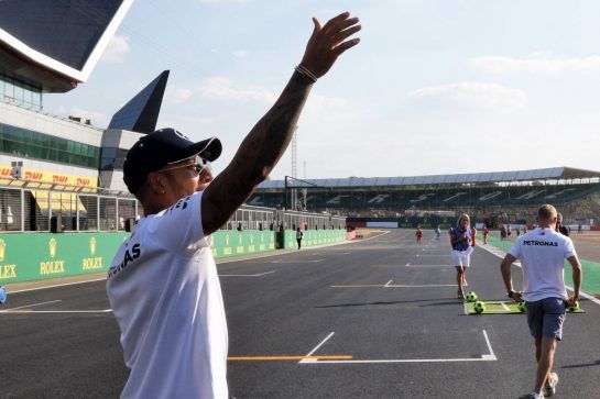 Lewis Hamilton (GBR) Mercedes AMG F1.
05.07.2018. Formula 1 World Championship, Rd 10, British Grand Prix, Silverstone, England, Preparation Day.
- www.xpbimages.com, EMail: requests@xpbimages.com - copy of publication required for printed pictures. Every used picture is fee-liable. © Copyright: Bearne / XPB Images