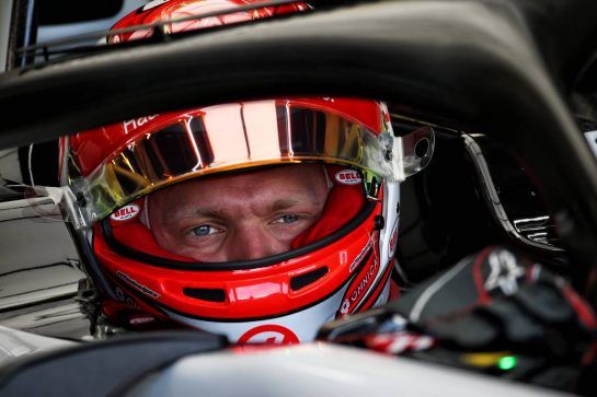 Kevin Magnussen (DEN) Haas VF-18.
06.07.2018. Formula 1 World Championship, Rd 10, British Grand Prix, Silverstone, England, Practice Day.
- www.xpbimages.com, EMail: requests@xpbimages.com - copy of publication required for printed pictures. Every used picture is fee-liable. © Copyright: Batchelor / XPB Images