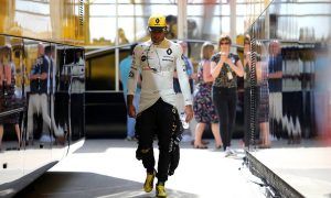 Renault compiles shortlist to counter possible Sainz departure