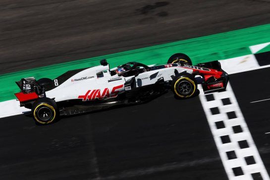 Romain Grosjean (FRA) Haas F1 Team VF-18.
07.07.2018. Formula 1 World Championship, Rd 10, British Grand Prix, Silverstone, England, Qualifying Day.
- www.xpbimages.com, EMail: requests@xpbimages.com - copy of publication required for printed pictures. Every used picture is fee-liable. © Copyright: Moy / XPB Images