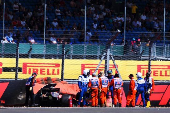 Brendon Hartley (NZL) Scuderia Toro Rosso STR13 crashed in the third practice session.
- www.xpbimages.com, EMail: requests@xpbimages.com - copy of publication required for printed pictures. Every used picture is fee-liable. © Copyright: Photo4 / XPB Images