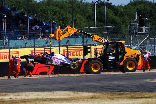 Brendon Hartley (NZL) Scuderia Toro Rosso STR13 crashed in the third practice session.
- www.xpbimages.com, EMail: requests@xpbimages.com - copy of publication required for printed pictures. Every used picture is fee-liable. © Copyright: Photo4 / XPB Images