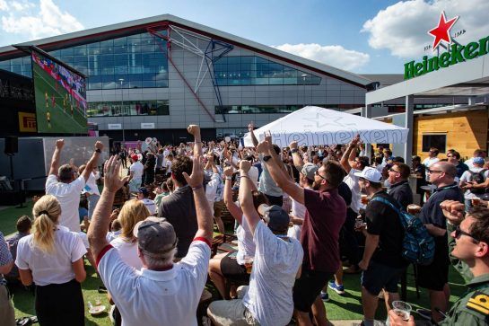 The England vs Sweden World Cup Quarter Final is shown on a big screen at the Heineken Bar in the paddock.
07.07.2018. Formula 1 World Championship, Rd 10, British Grand Prix, Silverstone, England, Qualifying Day.
- www.xpbimages.com, EMail: requests@xpbimages.com - copy of publication required for printed pictures. Every used picture is fee-liable. © Copyright: Bearne / XPB Images