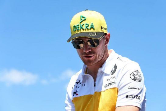 Nico Hulkenberg (GER) Renault Sport F1 Team on the drivers parade.
08.07.2018. Formula 1 World Championship, Rd 10, British Grand Prix, Silverstone, England, Race Day.
- www.xpbimages.com, EMail: requests@xpbimages.com - copy of publication required for printed pictures. Every used picture is fee-liable. © Copyright: Photo4 / XPB Images