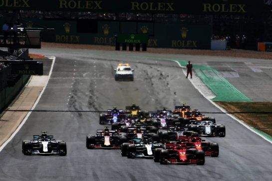 Sebastian Vettel (GER) Ferrari SF71H leads at the start of the race.
08.07.2018. Formula 1 World Championship, Rd 10, British Grand Prix, Silverstone, England, Race Day.
- www.xpbimages.com, EMail: requests@xpbimages.com - copy of publication required for printed pictures. Every used picture is fee-liable. © Copyright: Charniaux / XPB Images