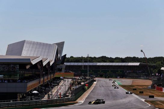 Nico Hulkenberg (GER) Renault Sport F1 Team RS18.
08.07.2018. Formula 1 World Championship, Rd 10, British Grand Prix, Silverstone, England, Race Day.
- www.xpbimages.com, EMail: requests@xpbimages.com - copy of publication required for printed pictures. Every used picture is fee-liable. © Copyright: Charniaux / XPB Images