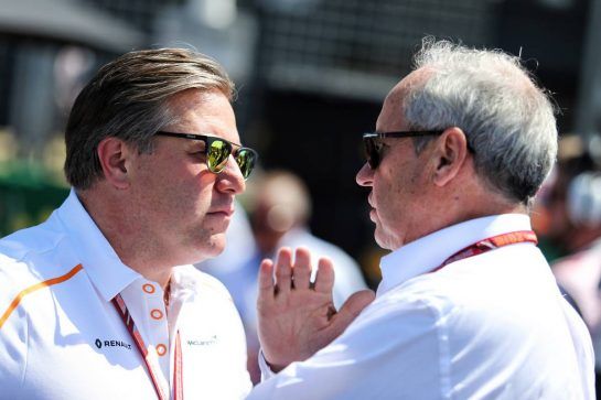 (L to R): Zak Brown (USA) McLaren Executive Director with Jerome Stoll (FRA) Renault Sport F1 President on the grid.
08.07.2018. Formula 1 World Championship, Rd 10, British Grand Prix, Silverstone, England, Race Day.
- www.xpbimages.com, EMail: requests@xpbimages.com - copy of publication required for printed pictures. Every used picture is fee-liable. © Copyright: Charniaux / XPB Images