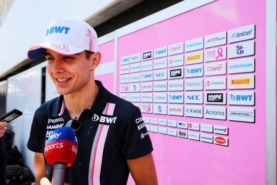 Esteban Ocon (FRA) Sahara Force India F1 Team with the media.
19.07.2018. Formula 1 World Championship, Rd 11, German Grand Prix, Hockenheim, Germany, Preparation Day.
- www.xpbimages.com, EMail: requests@xpbimages.com - copy of publication required for printed pictures. Every used picture is fee-liable. © Copyright: Moy / XPB Images