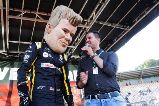 Nico Hulkenberg (GER) Renault Sport F1 Team - bobble head.
19.07.2018. Formula 1 World Championship, Rd 11, German Grand Prix, Hockenheim, Germany, Preparation Day.
- www.xpbimages.com, EMail: requests@xpbimages.com - copy of publication required for printed pictures. Every used picture is fee-liable. © Copyright: Bearne / XPB Images