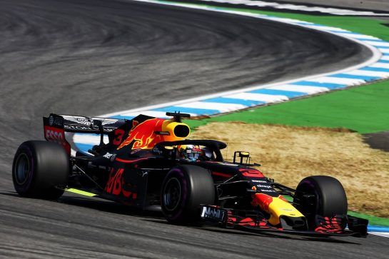 Daniel Ricciardo (AUS) Red Bull Racing RB14.
20.07.2018. Formula 1 World Championship, Rd 11, German Grand Prix, Hockenheim, Germany, Practice Day.
- www.xpbimages.com, EMail: requests@xpbimages.com - copy of publication required for printed pictures. Every used picture is fee-liable. © Copyright: Charniaux / XPB Images
