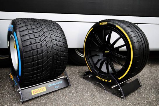 Pirelli show tyres.
21.07.2018. Formula 1 World Championship, Rd 11, German Grand Prix, Hockenheim, Germany, Qualifying Day.
- www.xpbimages.com, EMail: requests@xpbimages.com - copy of publication required for printed pictures. Every used picture is fee-liable. © Copyright: Moy / XPB Images