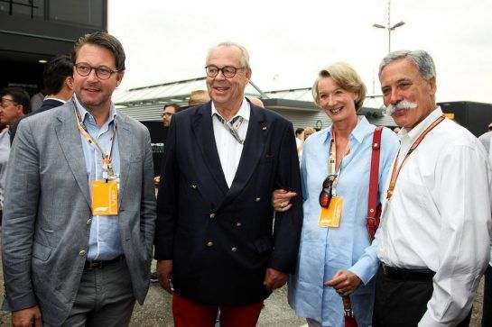 Andreas Scheuer (GER) German Minister of Transport (Left) with Chase Carey (USA) Formula One Group Chairman (Right).
22.07.2018. Formula 1 World Championship, Rd 11, German Grand Prix, Hockenheim, Germany, Race Day.
- www.xpbimages.com, EMail: requests@xpbimages.com - copy of publication required for printed pictures. Every used picture is fee-liable. © Copyright: Schaber / XPB Images