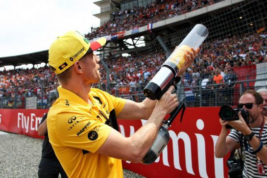 Nico Hulkenberg (GER) Renault Sport F1 Team on the drivers parade.
22.07.2018. Formula 1 World Championship, Rd 11, German Grand Prix, Hockenheim, Germany, Race Day.
- www.xpbimages.com, EMail: requests@xpbimages.com - copy of publication required for printed pictures. Every used picture is fee-liable. © Copyright: Schaber / XPB Images
