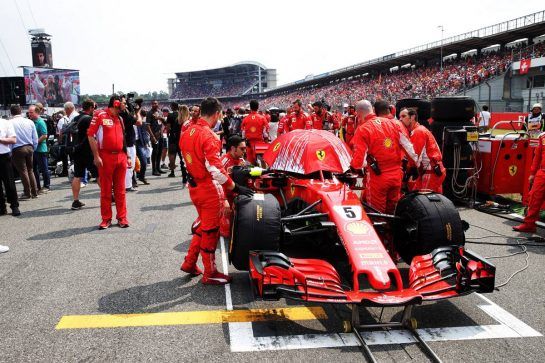 Sebastian Vettel (GER) Ferrari SF71H on the grid.
22.07.2018. Formula 1 World Championship, Rd 11, German Grand Prix, Hockenheim, Germany, Race Day.
- www.xpbimages.com, EMail: requests@xpbimages.com - copy of publication required for printed pictures. Every used picture is fee-liable. © Copyright: Bearne / XPB Images